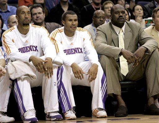 小孔塞桑被换下情绪激动不是因为斯帕莱蒂，是因摄影师险些绊倒他（小孔塞桑被换下情绪激动，非因斯帕莱蒂，而因摄影师差点绊倒他）