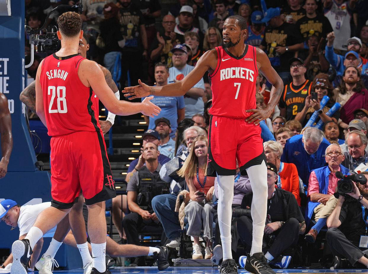 伦敦奥运马术冠军与爱驹双双安乐死，二十余年相伴征服世界赛场（相伴二十余年征战世界：伦敦奥运马术冠军与座骑相继安乐离世）