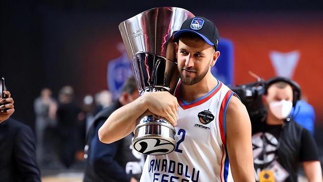 ESPN：曼联对拉莫斯不感兴趣，俱乐部不想再高薪签下大龄球星（ESPN：曼联无意拉莫斯，俱乐部不再以高薪招揽老将）