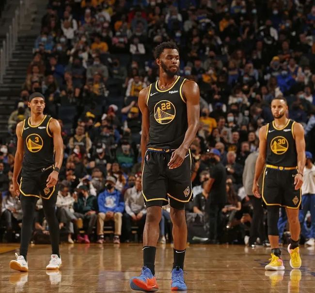 比赛集锦：比萨0-1帕尔马（精彩回放：帕尔马1-0力克比萨）