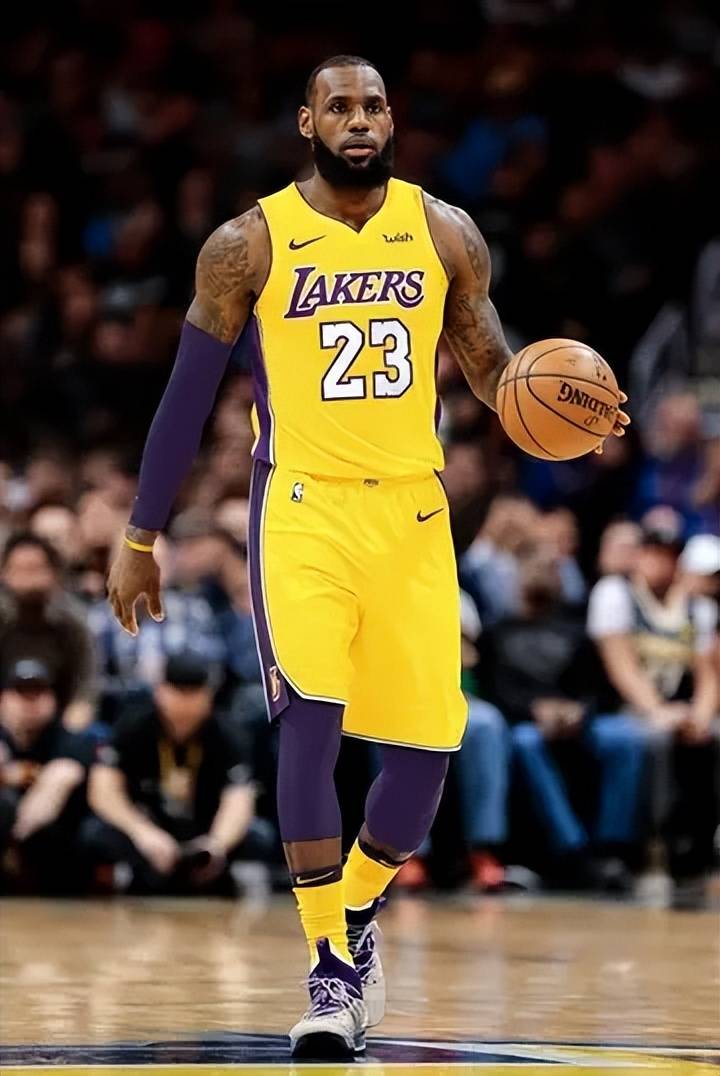 邮报：梅努希望冬窗离开曼联，有12家俱乐部对他感兴趣（每日邮报：梅努盼冬窗离开曼联，12队有意）